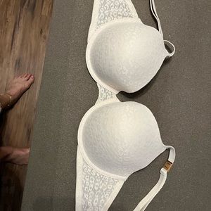 NWT VS bra